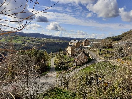 Figuiès, vu sur le hameau du puech depuis la terrasse, Béatrice Boyer