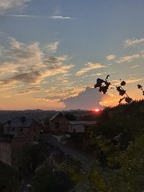 Figuiès, couché du soleil, vu de la terrasse ou du jardin., Béatrice Boyer