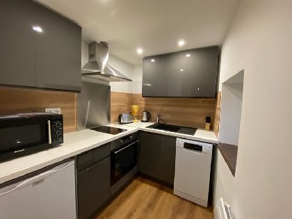 Cuisine du petit gîte, Propriétaire du gîte