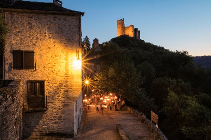 Visite guidée nocturne et contée de Najac avec Sharon Evans, OT Villefranche-Najac