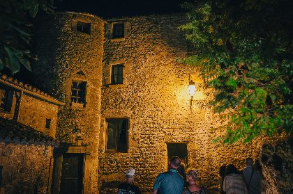 Visite nocturne de St-Jean d'Alcas, OFFICE DE TOURISME LARZAC VALLEES