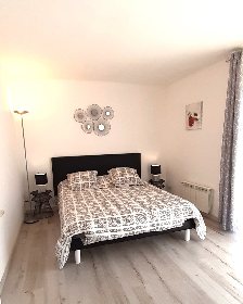CHAMBRE 1, La Cazelle