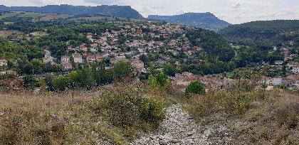 Entre Larzac et Lévézou : un petit air méridional, ROQUEFORT TOURISME
