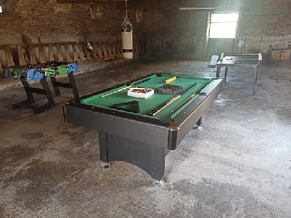 Salle de jeux et espace repas , Aire de la Combe d'Issart