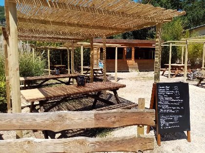 La paillotte du Reptilarium, ©Reptilaruim du Larzac