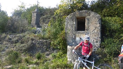 N°12 VTT - Le circuit des Châteaux, OFFICE DE TOURISME PAYS DU ROQUEFORT 