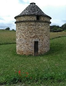 Le village, Les Mirabelles