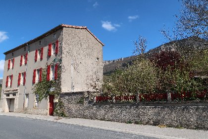 Les Volets Rouges , ROQUEFORT TOURISME
