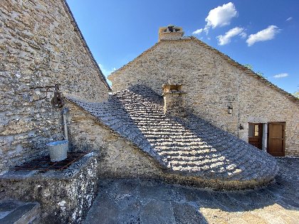 Exterieur - toit du four à pain, L'Oustal d'Alteyrac