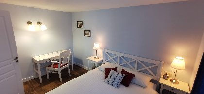 À mi chemin-Marcillac-vallon-gîte-appartement-location-vacances-chambre-bureau, Nicolas LACOMBE 