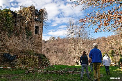 Ancien château de Jalenques, ©OT Pays Ségali-Gilhodes Emeline