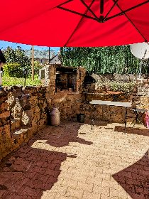 La maison du 146 terrasse barbecue, OFFICE DE TOURISME DE PARELOUP LEVEZOU