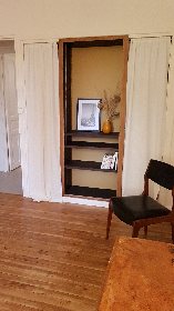 La grande chambre, La Maison