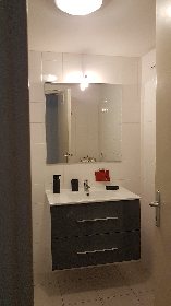 La salle de bain, La Maison