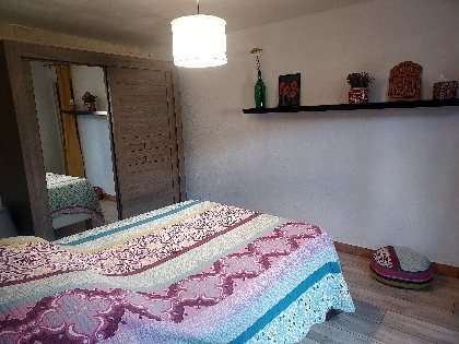 Les volets rouges , Office de Tourisme des Causses à l'Aubrac