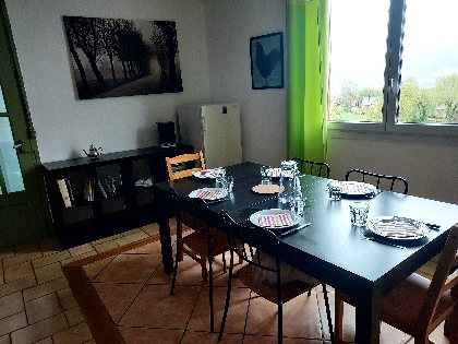 Les volets rouges , Office de Tourisme des Causses à l'Aubrac