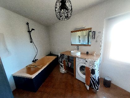 Les volets rouges , Office de Tourisme des Causses à l'Aubrac